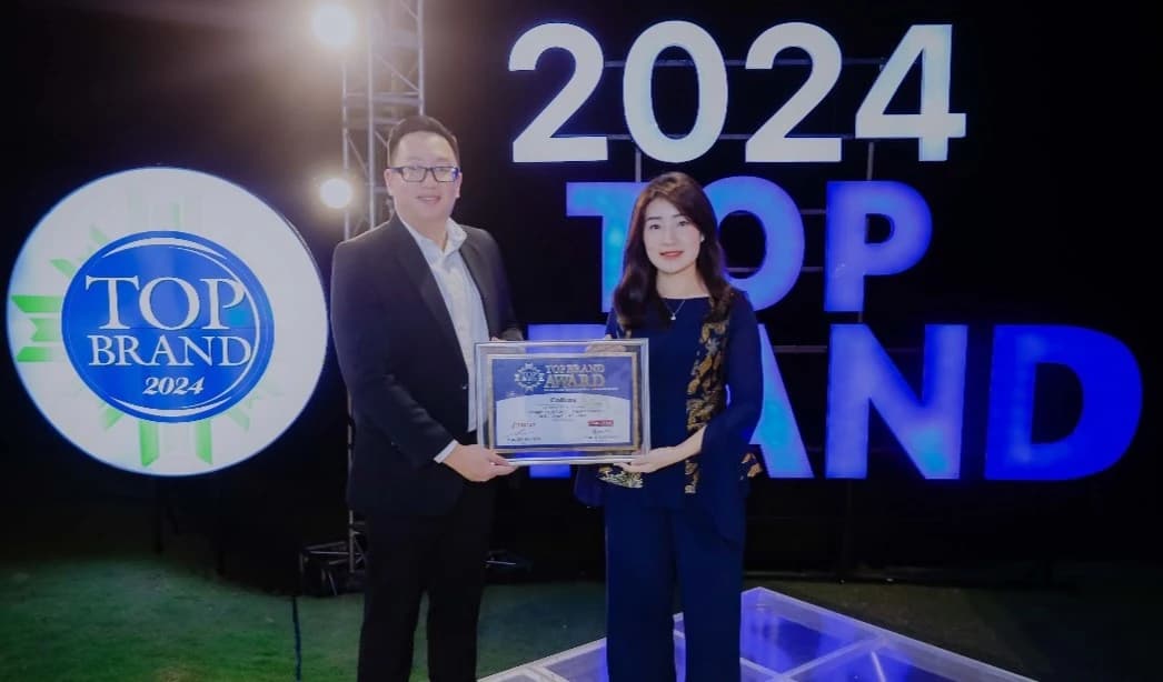 Favorit Masyarakat Indonesia, Collins Raih Top Brand Awards 2024